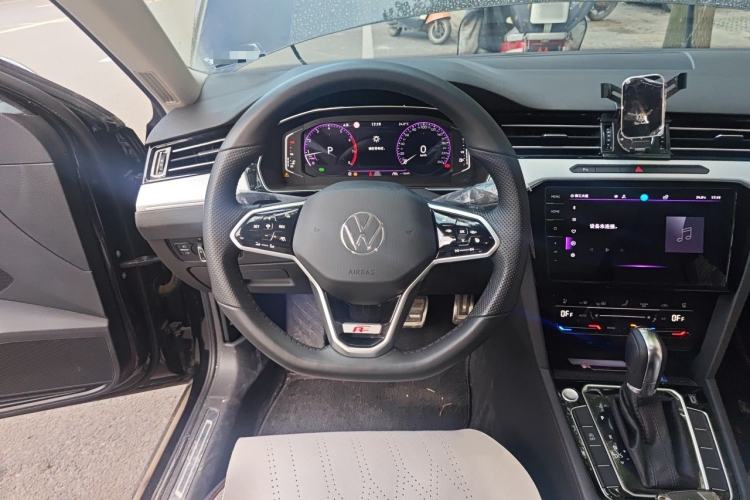 Used Volkswagen Magotan 2023 2 Million Units Commemorative Edition 330TSI DSG Luxury Version Steering Wheel