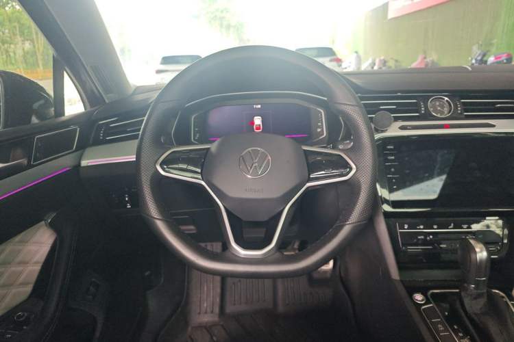 Used Volkswagen Magotan 2023 2 Million Units Commemorative Edition 330TSI DSG Luxury Version Steering Wheel