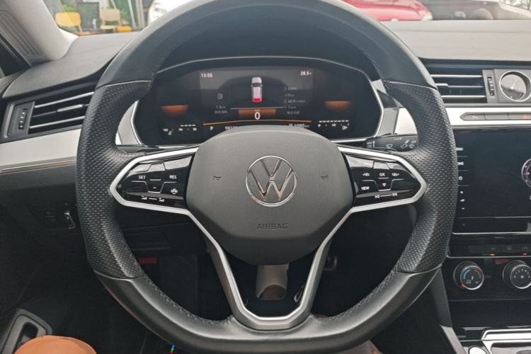 Used Volkswagen Magotan 2023 2 Million Units Limited-Edition 280TSI DSG Comfort Version Steering Wheel