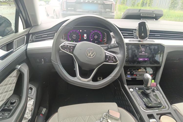 Used Volkswagen Magotan 2023 2 Million Units Commemorative Edition 330TSI DSG Luxury Version Steering Wheel