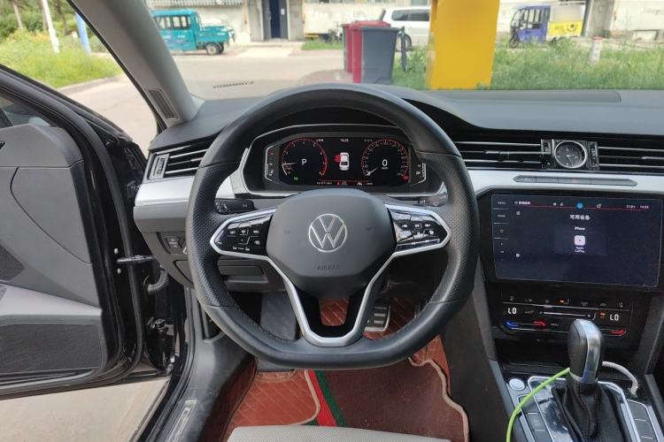 Used Volkswagen Magotan 2023 2 Million Units Commemorative Edition 330TSI DSG Luxury Version Steering Wheel