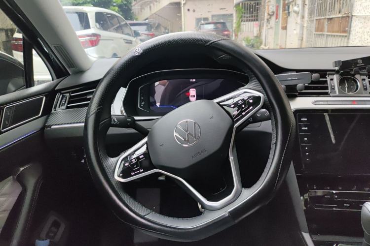 Used Volkswagen Magotan 2023 2 Million Units Commemorative Edition 330TSI DSG Luxury Version Steering Wheel