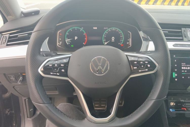 Used Volkswagen Magotan 2023 2 Million Units Limited-Edition 380TSI DSG Flagship Version Steering Wheel