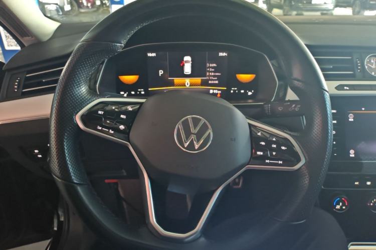 Used Volkswagen Magotan 2023 2 Million Units Limited-Edition 280TSI DSG Comfort Version Steering Wheel