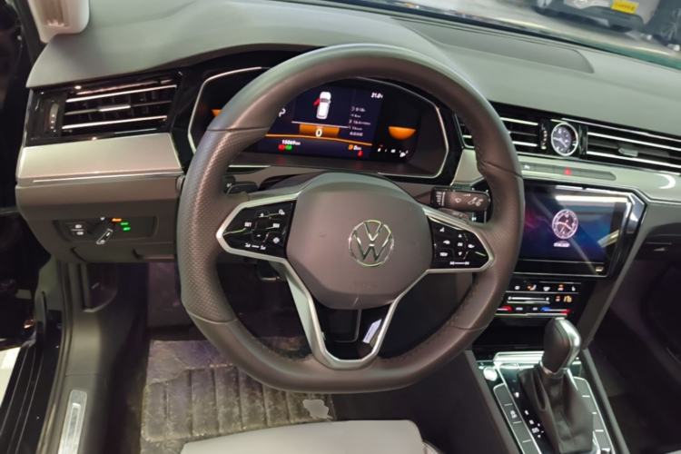 Used Volkswagen Magotan 2023 2 Million Units Limited Edition 330TSI DSG Leading Version Steering Wheel