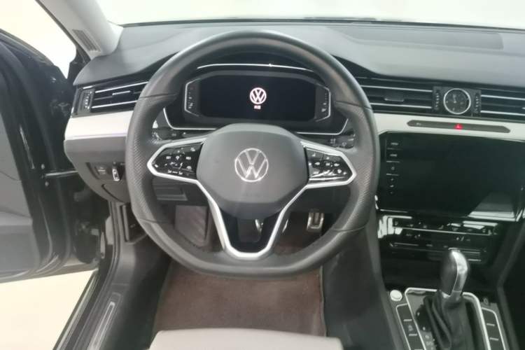 Used Volkswagen Magotan 2023 2 Million Units Commemorative Edition 330TSI DSG Luxury Version Steering Wheel