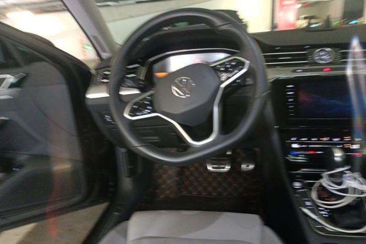 Used Volkswagen Magotan 2023 2 Million Units Limited Edition 330TSI DSG Leading Version Steering Wheel