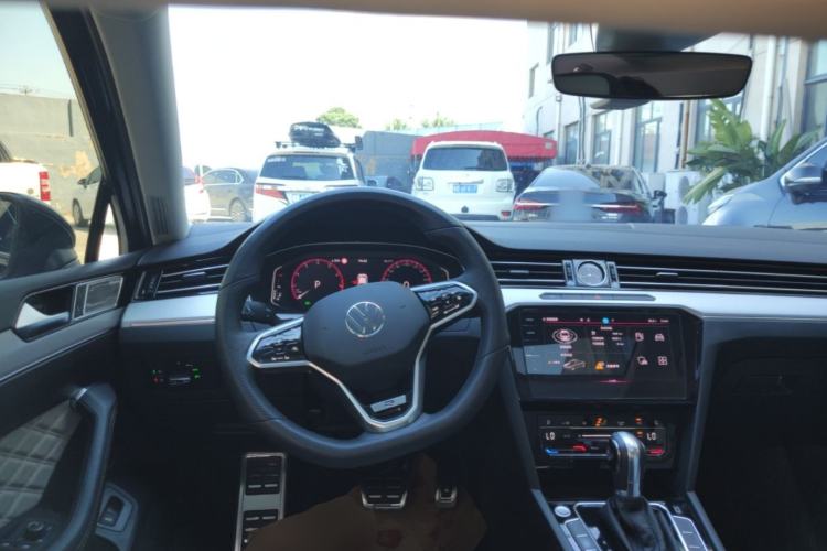 Used Volkswagen Magotan 2023 2 Million Units Commemorative Edition 330TSI DSG Luxury Version Steering Wheel