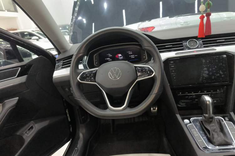 Used Volkswagen Magotan 2023 2 Million Units Commemorative Edition 330TSI DSG Luxury Version Steering Wheel