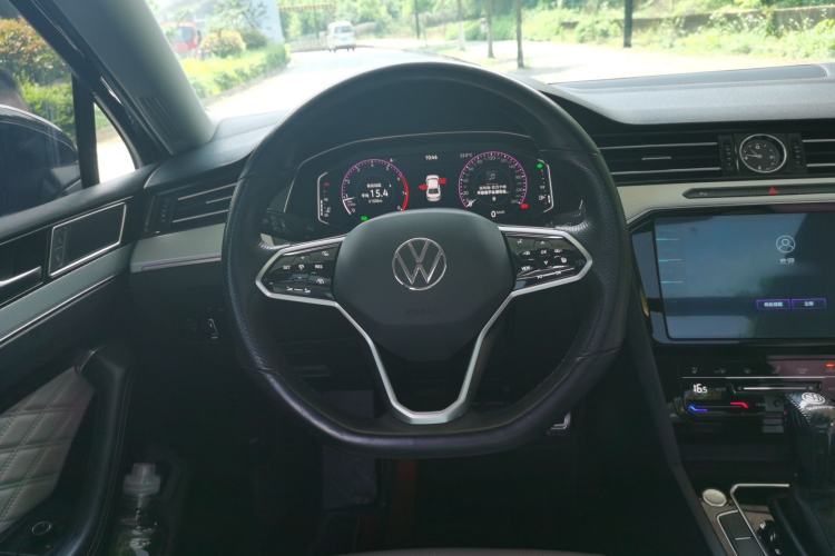 Used Volkswagen Magotan 2023 2 Million Units Commemorative Edition 330TSI DSG Luxury Version Steering Wheel