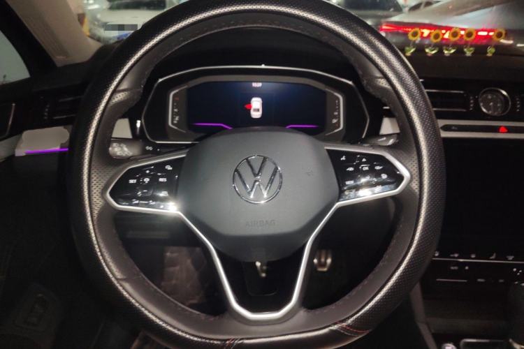 Used Volkswagen Magotan 2023 2 Million Units Commemorative Edition 330TSI DSG Luxury Version Steering Wheel