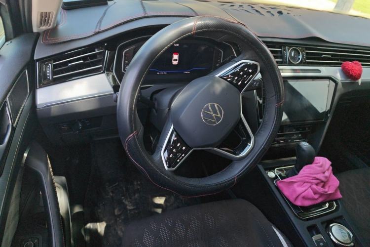 Used Volkswagen Magotan 2023 2 Million Units Commemorative Edition 330TSI DSG Luxury Version Steering Wheel
