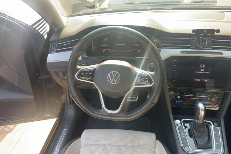 Used Volkswagen Magotan 2023 2 Million Units Commemorative Edition 330TSI DSG Luxury Version Steering Wheel