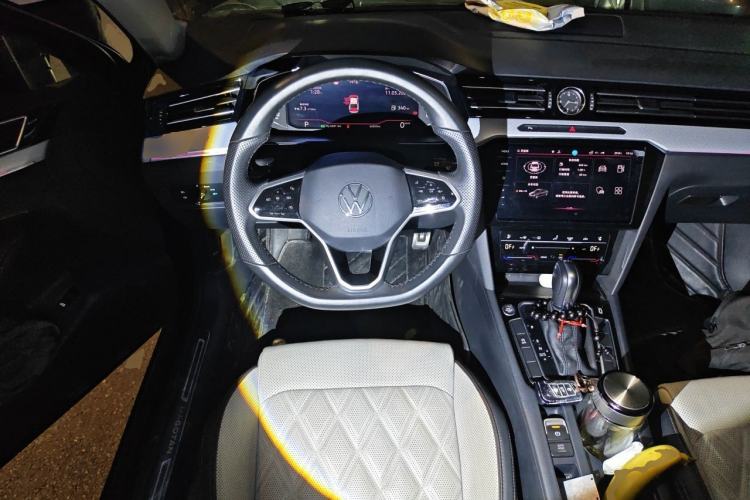 Used Volkswagen Magotan 2023 2 Million Units Commemorative Edition 330TSI DSG Luxury Version Steering Wheel