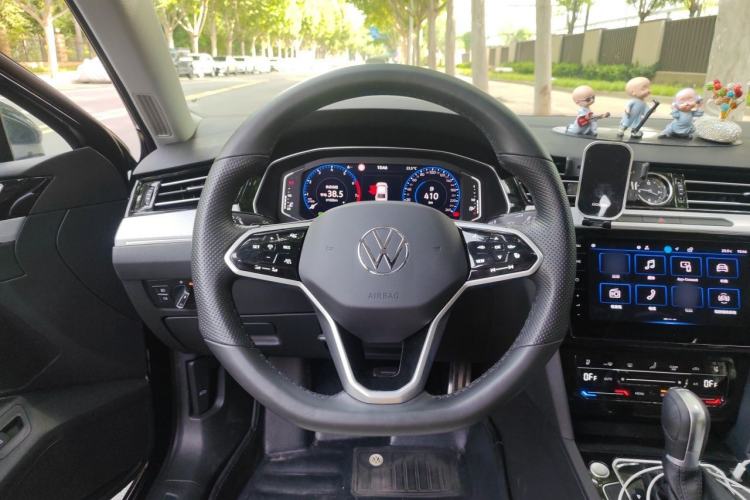Used Volkswagen Magotan 2023 2 Million Units Commemorative Edition 330TSI DSG Luxury Version Steering Wheel