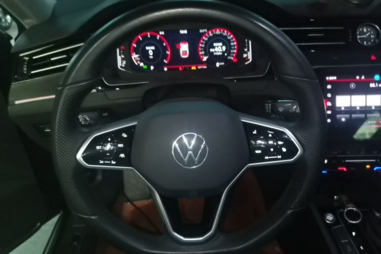Used Volkswagen Magotan 2023 2 Million Units Commemorative Edition 330TSI DSG Luxury Version Steering Wheel