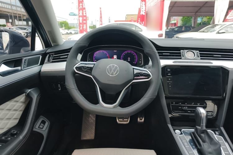 Used Volkswagen Magotan 2023 2 Million Units Limited Edition 330TSI DSG Leading Version Steering Wheel