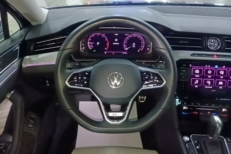 Used Volkswagen Magotan 2023 2 Million Units Limited-Edition 380TSI DSG Flagship Version Steering Wheel