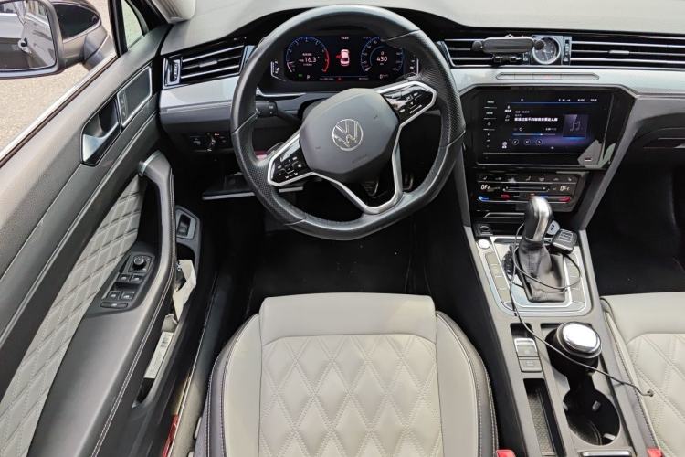 Used Volkswagen Magotan 2023 2 Million Units Limited Edition 330TSI DSG Leading Version Steering Wheel