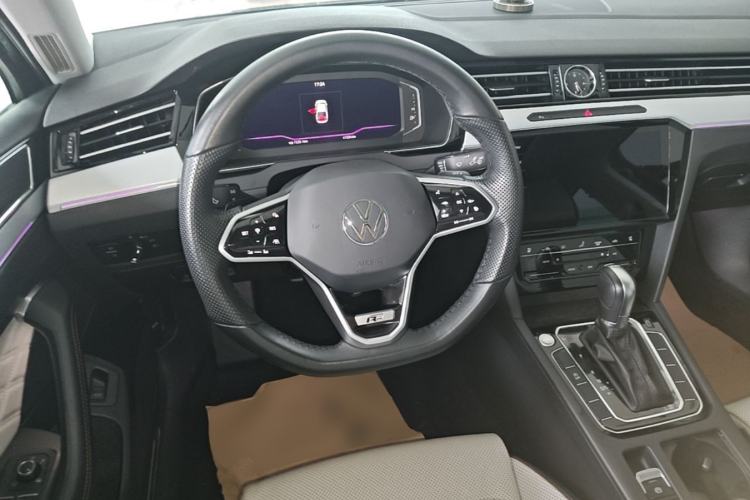 Used Volkswagen Magotan 2023 2 Million Units Commemorative Edition 330TSI DSG Luxury Version Steering Wheel