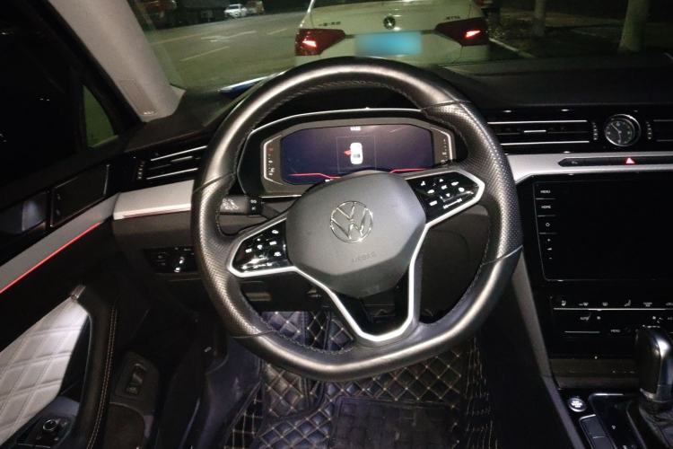 Used Volkswagen Magotan 2023 2 Million Units Commemorative Edition 330TSI DSG Luxury Version Steering Wheel
