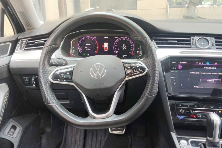 Used Volkswagen Magotan 2023 2 Million Units Commemorative Edition 330TSI DSG Luxury Version Steering Wheel