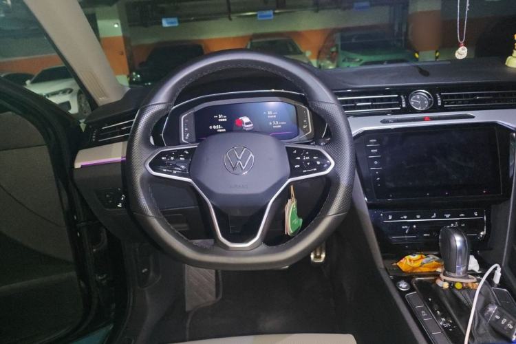 Used Volkswagen Magotan 2023 2 Million Units Commemorative Edition 330TSI DSG Luxury Version Steering Wheel