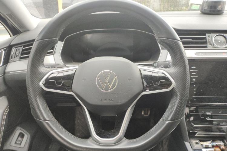 Used Volkswagen Magotan 2023 2 Million Units Commemorative Edition 330TSI DSG Luxury Version Steering Wheel