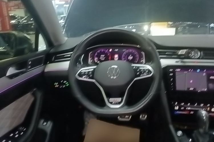 Used Volkswagen Magotan 2023 2 Million Units Commemorative Edition 330TSI DSG Luxury Version Steering Wheel