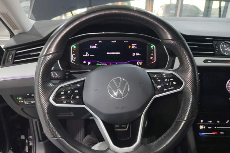Used Volkswagen Magotan 2023 2 Million Units Commemorative Edition 330TSI DSG Luxury Version Steering Wheel