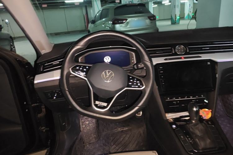 Used Volkswagen Magotan 2023 2 Million Units Commemorative Edition 330TSI DSG Luxury Version Steering Wheel