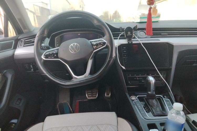 Used Volkswagen Magotan 2023 2 Million Units Commemorative Edition 330TSI DSG Luxury Version Steering Wheel