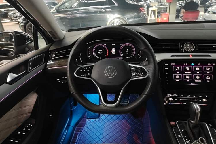 Used Volkswagen Magotan 2023 2 Million Units Commemorative Edition 330TSI DSG Luxury Version Steering Wheel