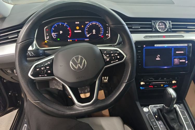Used Volkswagen Magotan 2023 2 Million Units Commemorative Edition 330TSI DSG Luxury Version Steering Wheel