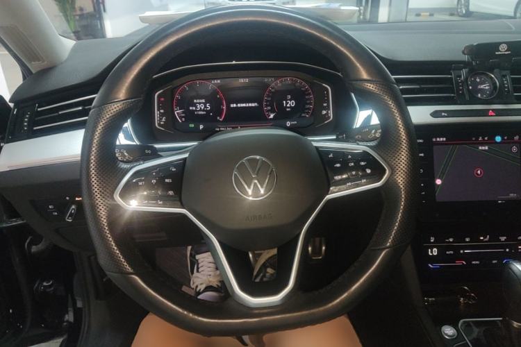 Used Volkswagen Magotan 2023 2 Million Units Commemorative Edition 330TSI DSG Luxury Version Steering Wheel