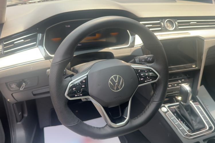 Used Volkswagen Magotan 2023 2 Million Units Limited Edition 330TSI DSG Leading Version Steering Wheel