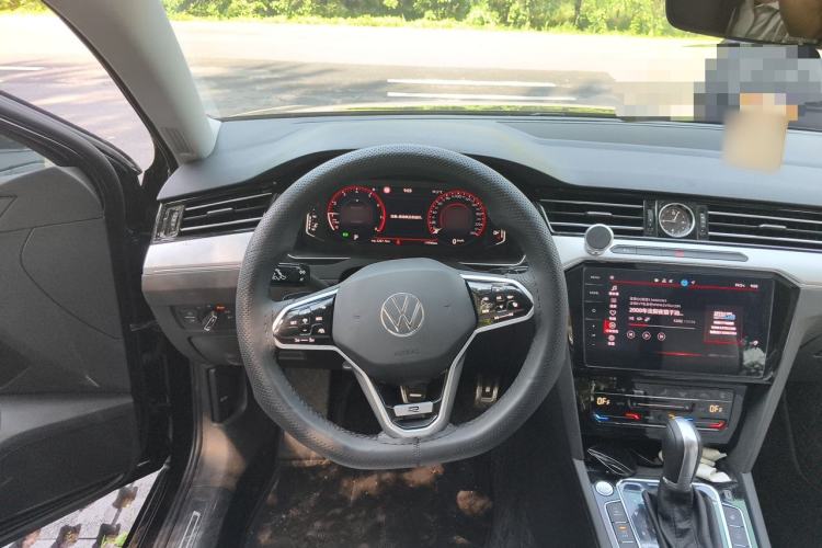Used Volkswagen Magotan 2023 2 Million Units Commemorative Edition 330TSI DSG Luxury Version Steering Wheel