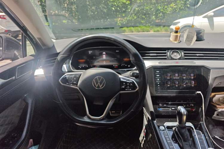 Used Volkswagen Magotan 2023 2 Million Units Limited Edition 330TSI DSG Leading Version Steering Wheel