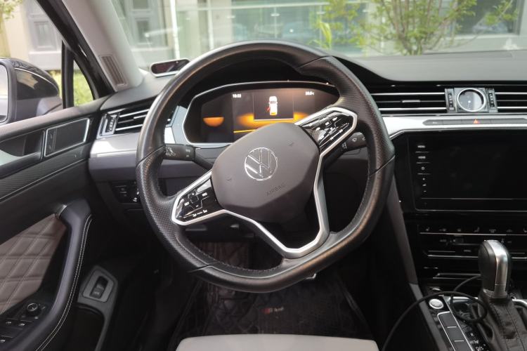 Used Volkswagen Magotan 2023 2 Million Units Limited Edition 330TSI DSG Leading Version Steering Wheel