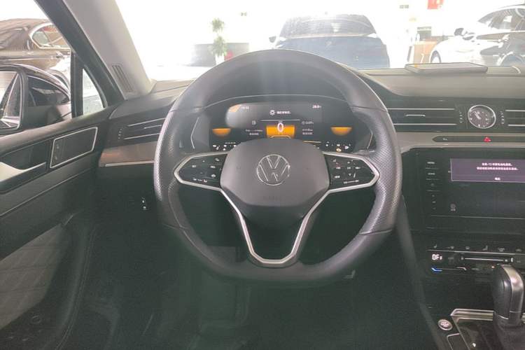 Used Volkswagen Magotan 2023 2 Million Units Limited Edition 330TSI DSG Leading Version Steering Wheel