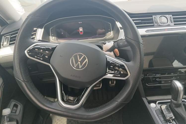 Used Volkswagen Magotan 2023 2 Million Units Commemorative Edition 330TSI DSG Luxury Version Steering Wheel