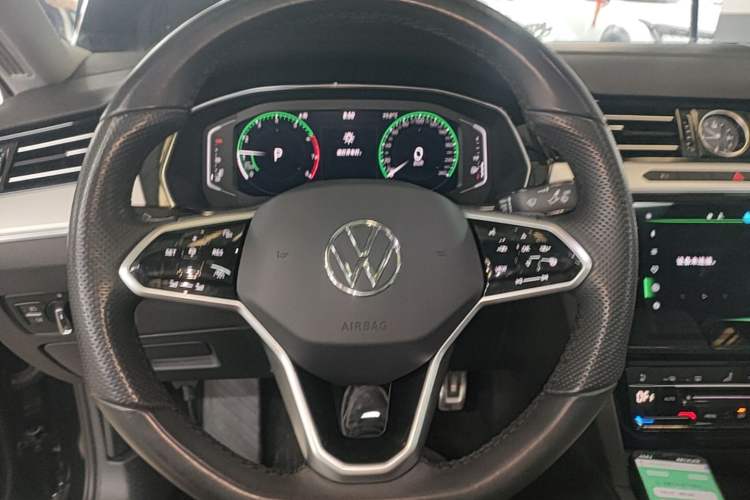 Used Volkswagen Magotan 2023 2 Million Units Commemorative Edition 330TSI DSG Luxury Version Steering Wheel