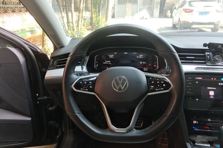 Used Volkswagen Magotan 2023 2 Million Units Commemorative Edition 330TSI DSG Luxury Version Steering Wheel