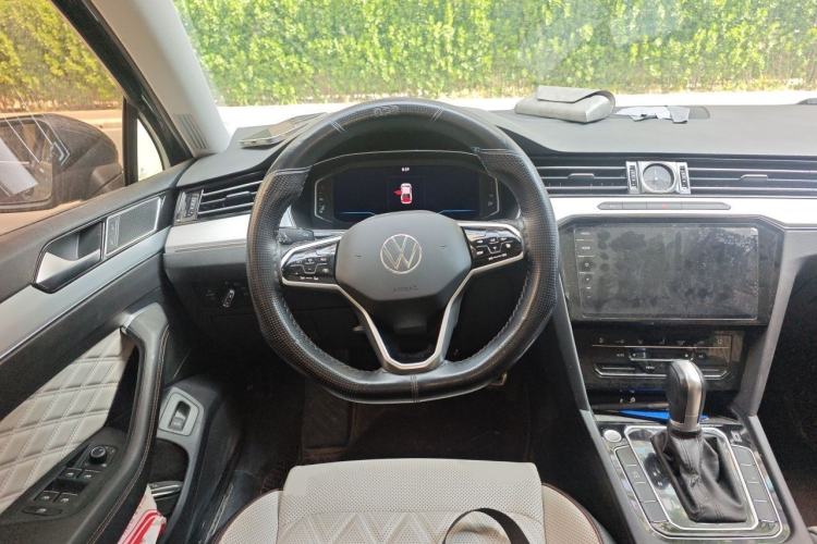 Used Volkswagen Magotan 2023 2 Million Units Limited Edition 330TSI DSG Leading Version Steering Wheel