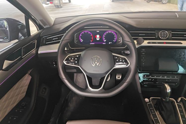 Used Volkswagen Magotan 2023 2 Million Units Limited-Edition 380TSI DSG Flagship Version Steering Wheel