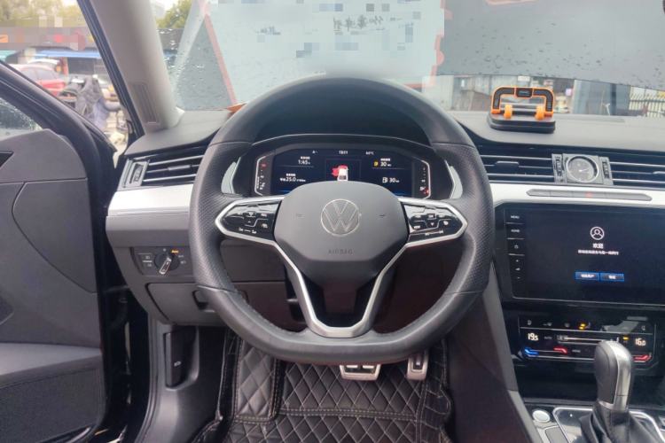 Used Volkswagen Magotan 2023 2 Million Units Commemorative Edition 330TSI DSG Luxury Version Steering Wheel