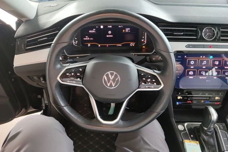 Used Volkswagen Magotan 2023 2 Million Units Commemorative Edition 330TSI DSG Luxury Version Steering Wheel