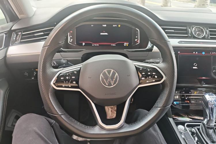Used Volkswagen Magotan 2023 2 Million Units Commemorative Edition 330TSI DSG Luxury Version Steering Wheel