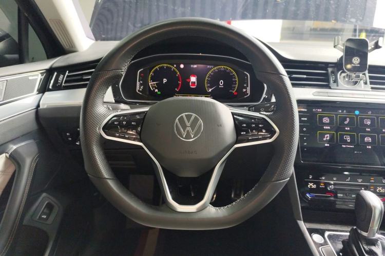 Used Volkswagen Magotan 2023 2 Million Units Limited-Edition 380TSI DSG Flagship Version Steering Wheel