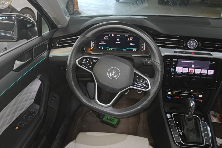 Used Volkswagen Magotan 2023 2 Million Units Limited-Edition 380TSI DSG Flagship Version Steering Wheel